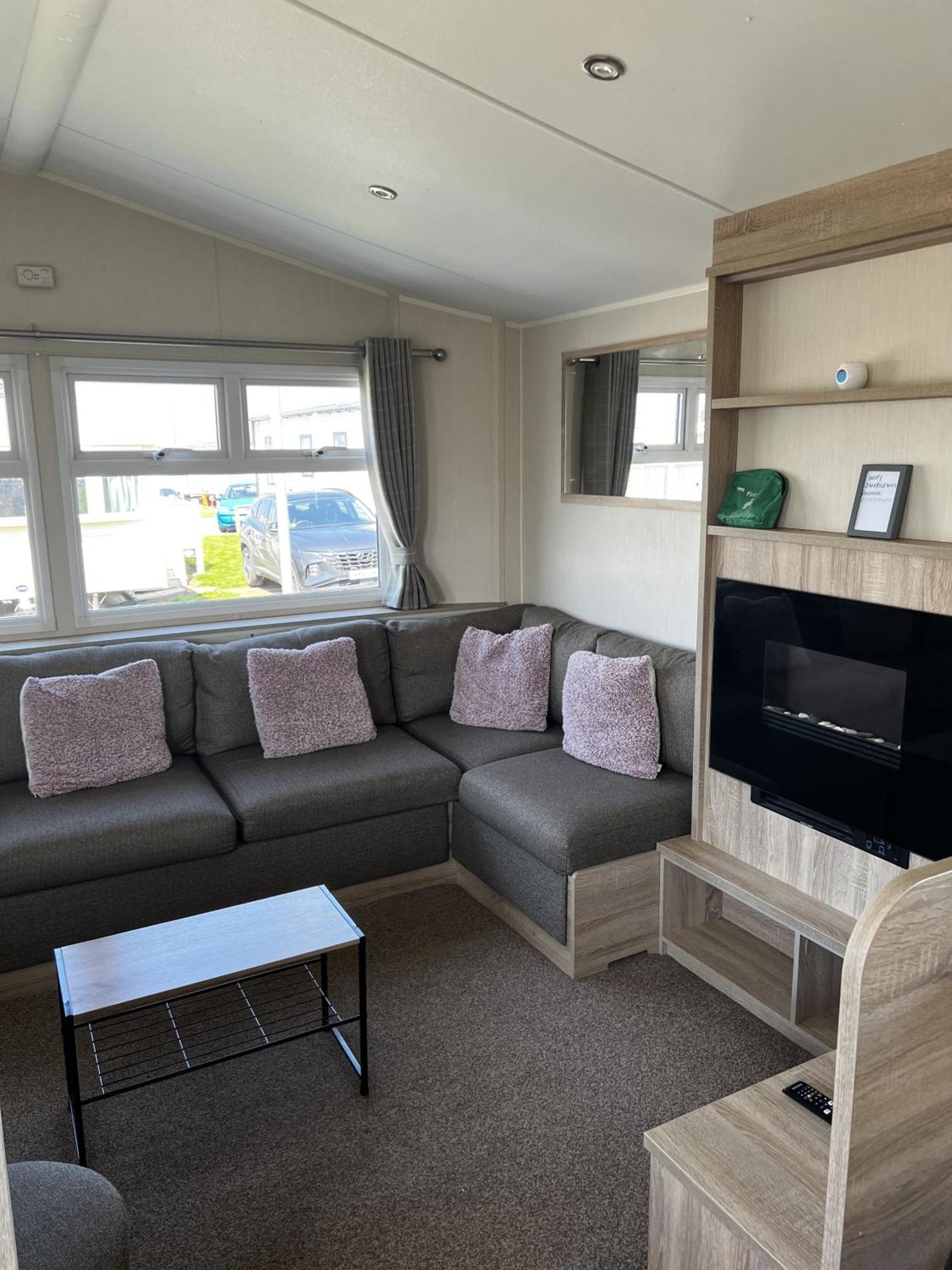 Moonstone Lymington Hotel เลส์ดาวน์-ออน-ซี ภายนอก รูปภาพ