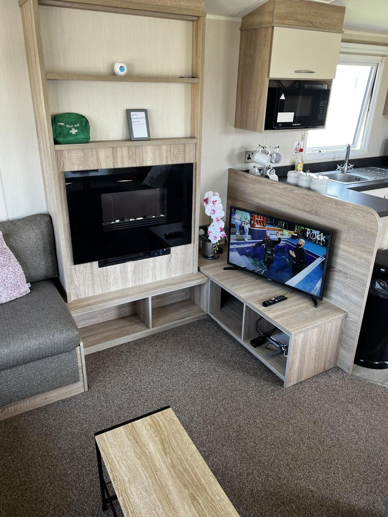 Moonstone Lymington Hotel เลส์ดาวน์-ออน-ซี ภายนอก รูปภาพ