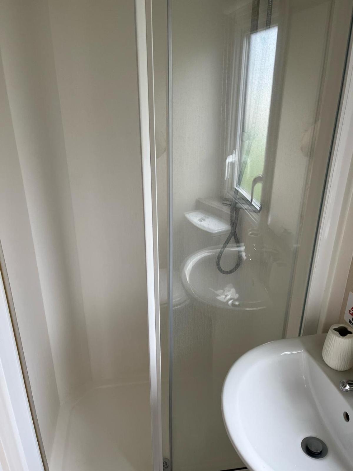 Moonstone Lymington Hotel เลส์ดาวน์-ออน-ซี ภายนอก รูปภาพ